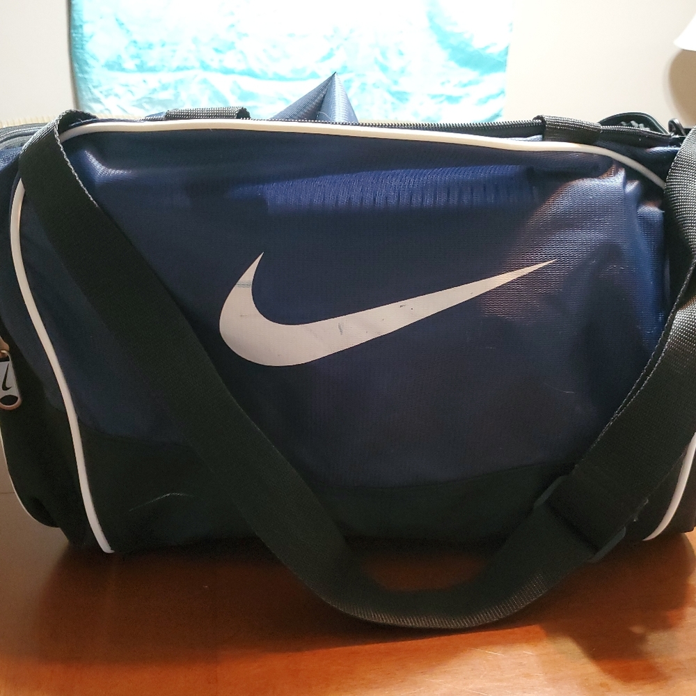 Nike duffel bag